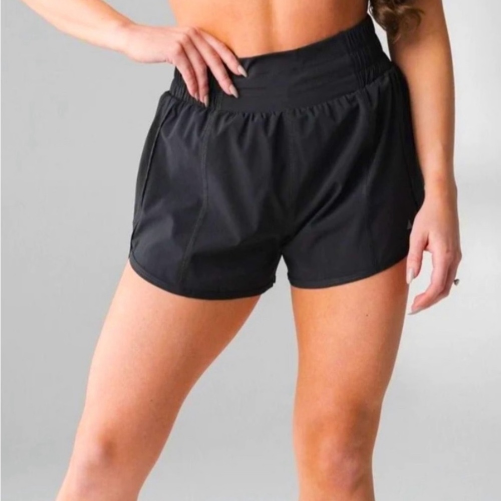 Vitality Breeze Short